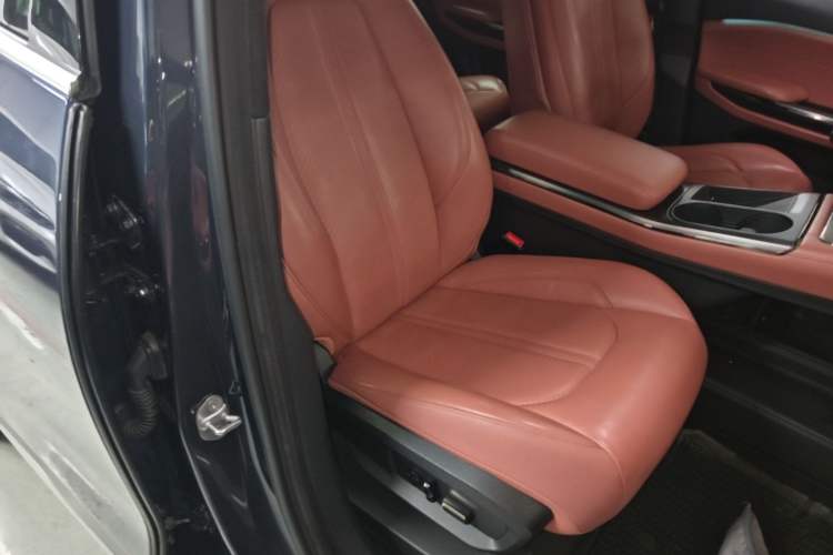 Used Nio EC6 2020 465 km Sport Edition Right Front Seat