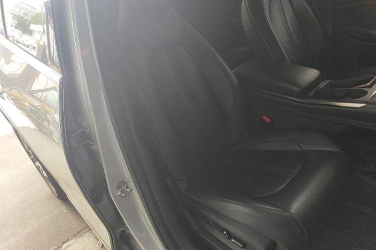 Used Nio EC6 2020 465 km Sport Edition Right Front Seat