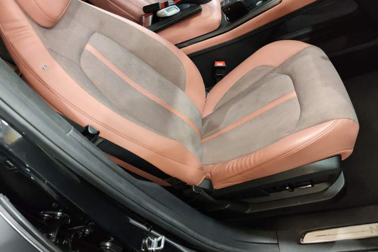 Used Nio EC6 2020 605 km Sport Edition Right Front Seat