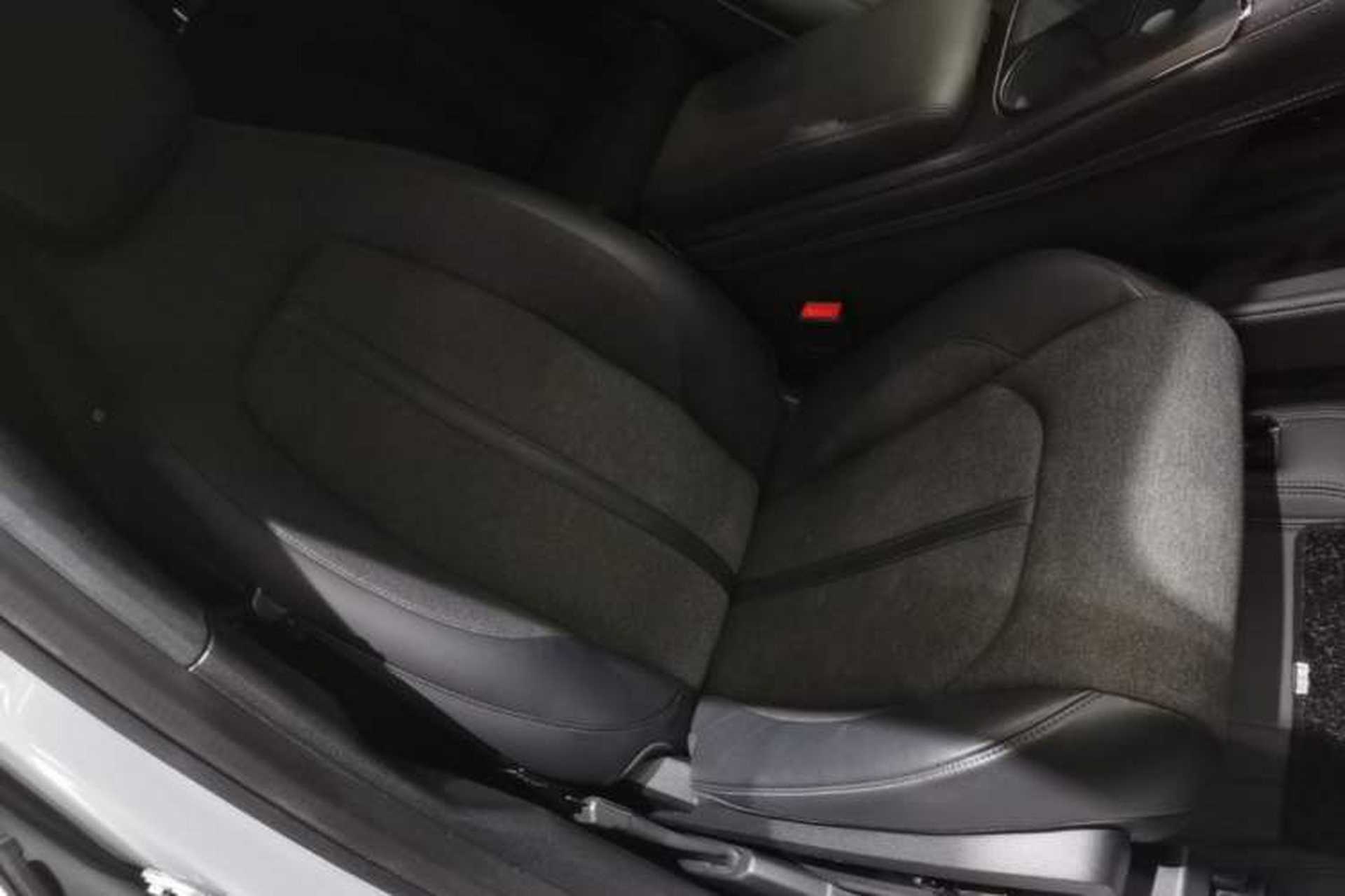 Used Nio EC6 2020 465 km Sport Edition Right Front Seat
