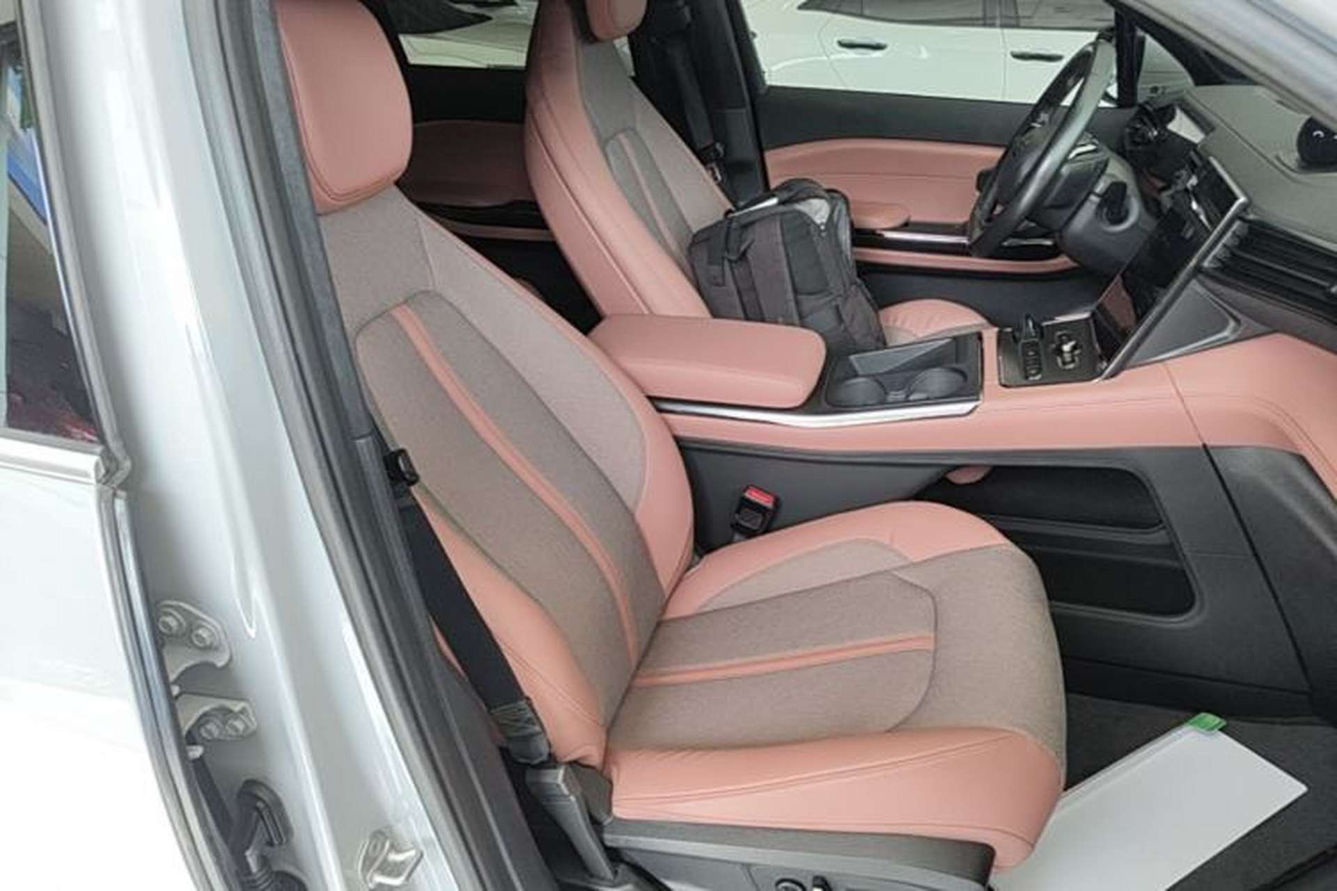 Used Nio EC6 2020 465 km Sport Edition Right Front Seat
