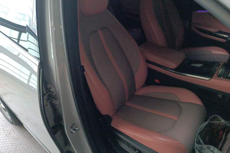 Used Nio EC6 2020 465 km Sport Edition Right Front Seat
