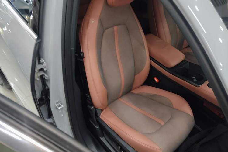 Used Nio EC6 2020 605 km Sport Edition Right Front Seat