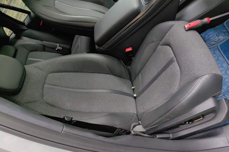 Used Nio EC6 2020 605 km Sport Edition Right Front Seat