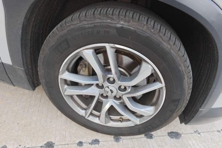 Used Nio EC6 2020 605 km Sport Edition Right Front Wheel Hub