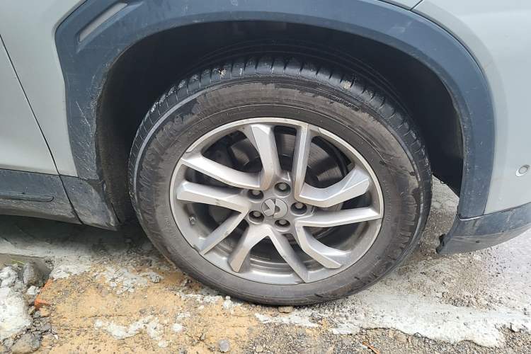 Used Nio EC6 2020 430 km Sport Version Right Front Wheel Hub