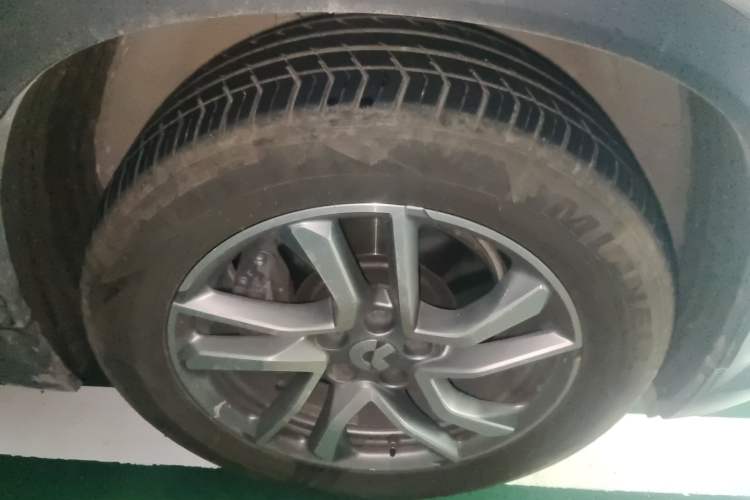 Used Nio EC6 2020 430 km Sport Version Right Front Wheel Hub