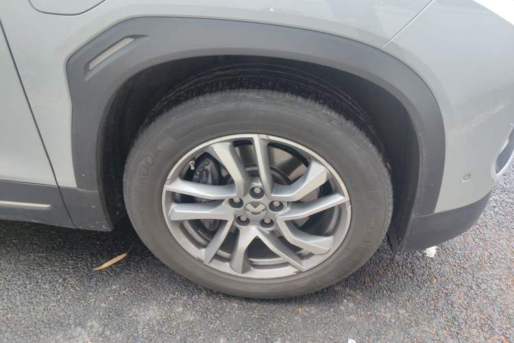 Used Nio EC6 2020 605 km Sport Edition Right Front Wheel Hub