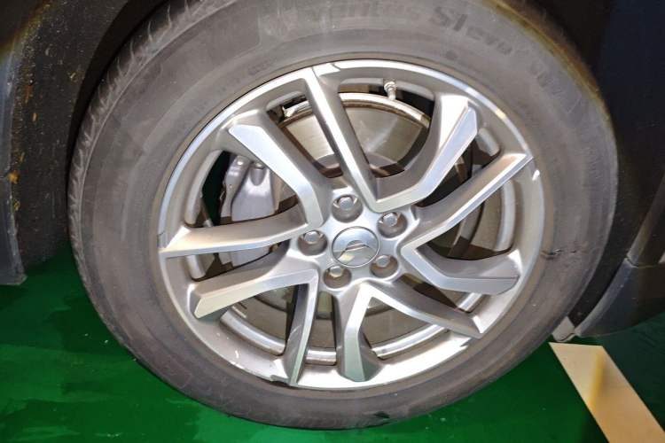 Used Nio EC6 2020 430 km Sport Version Right Front Wheel Hub