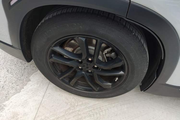 Used Nio EC6 2020 615 km Performance Edition Right Rear Wheel Hub