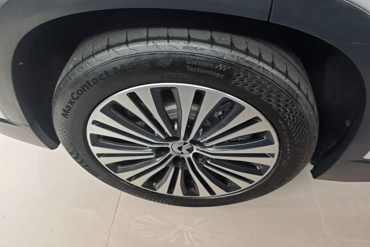 Used Nio EC6 2020 615 km Performance Edition Right Rear Wheel Hub