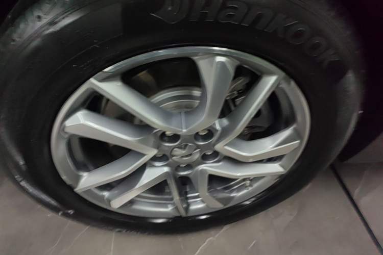 Used Nio EC6 2020 465 km Sport Edition Right Rear Wheel Hub
