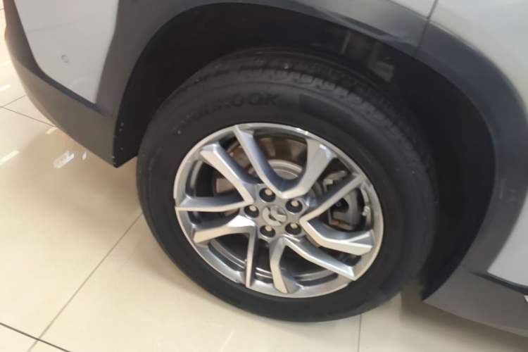 Used Nio EC6 2020 465 km Sport Edition Right Rear Wheel Hub
