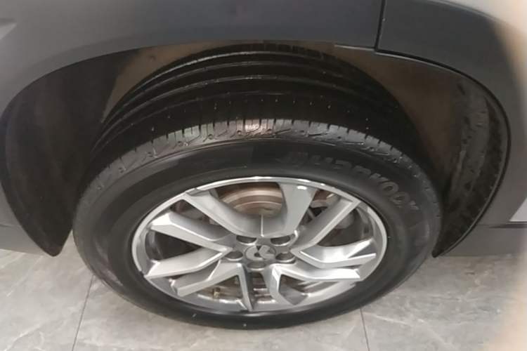 Used Nio EC6 2020 440 km Performance Version Right Rear Wheel Hub