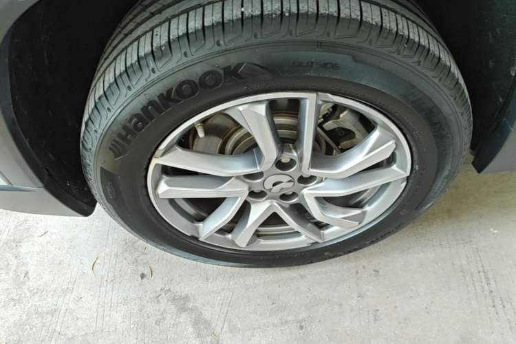 Used Nio EC6 2020 465 km Sport Edition Right Rear Wheel Hub