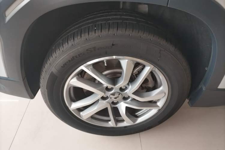 Used Nio EC6 2020 430 km Sport Version Right Rear Wheel Hub
