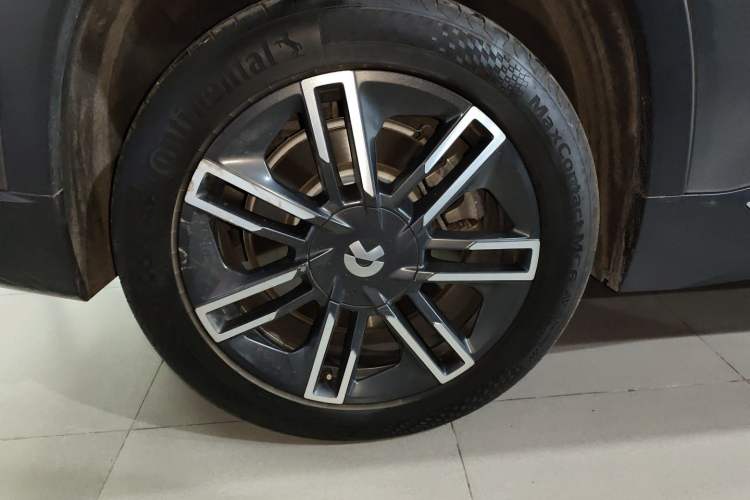 Used Nio EC6 2020 605 km Sport Edition Right Rear Wheel Hub