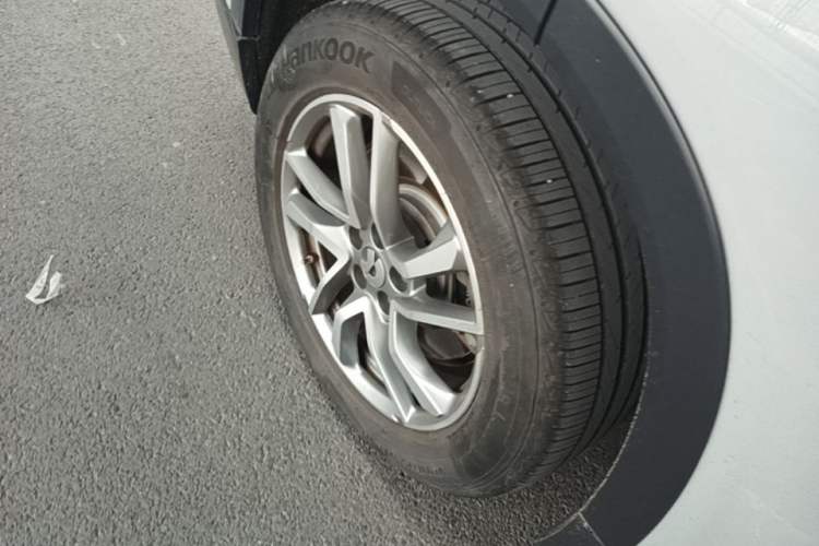 Used Nio EC6 2020 605 km Sport Edition Right Rear Wheel Hub