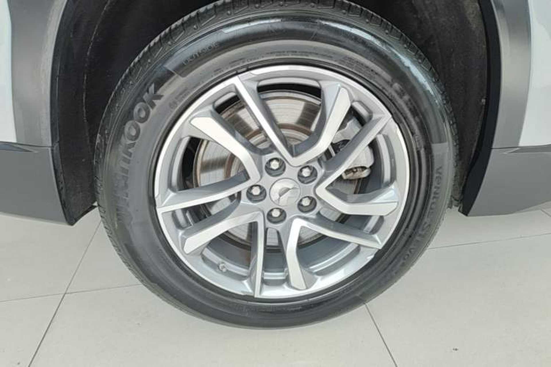 Used Nio EC6 2020 465 km Sport Edition Right Rear Wheel Hub