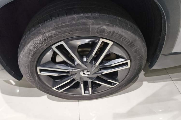 Used Nio EC6 2020 430 km Sport Version Right Rear Wheel Hub
