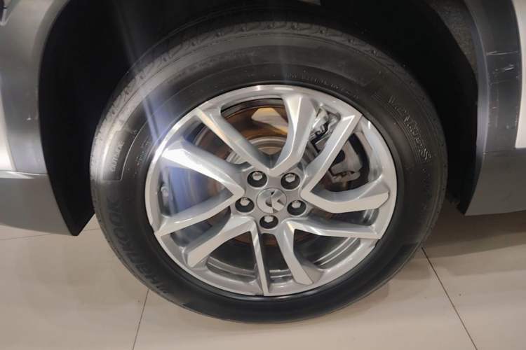 Used Nio EC6 2020 605 km Sport Edition Right Rear Wheel Hub