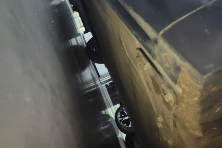 Used Nio EC6 2020 465 km Sport Edition Right Side Sill