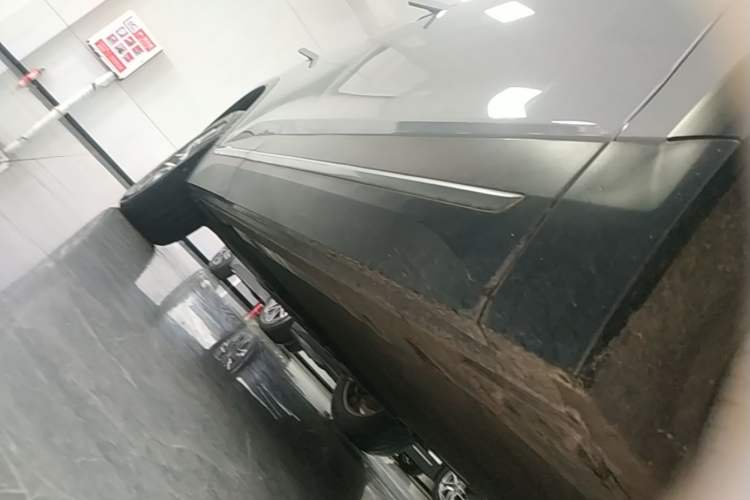 Used Nio EC6 2020 440 km Performance Version Right Side Sill