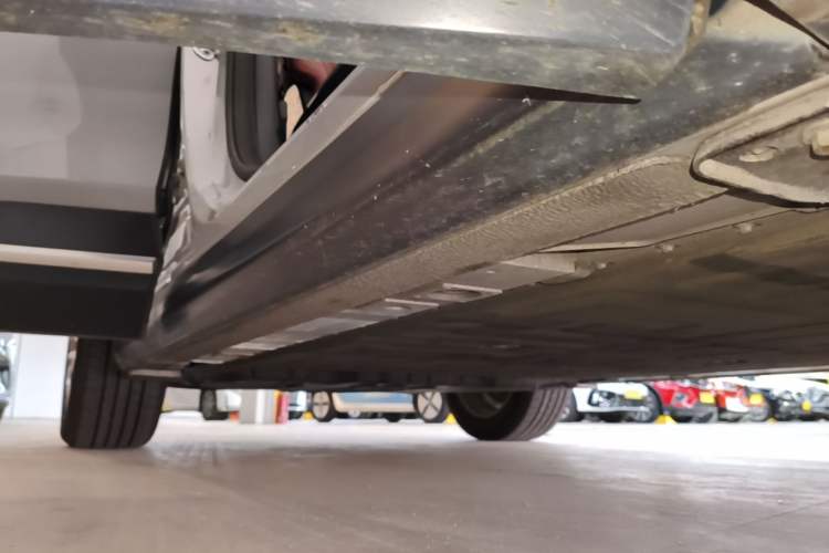 Used Nio EC6 2020 440 km Performance Version Right Side Sill