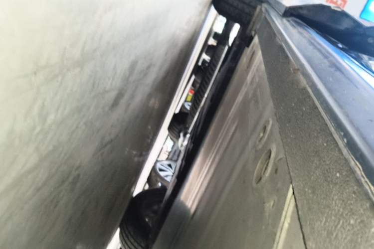 Used Nio EC6 2020 440KM Signature Edition Right Side Sill