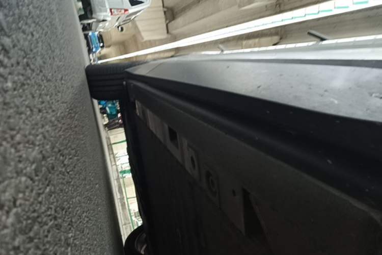 Used Nio EC6 2020 605 km Sport Edition Right Side Sill