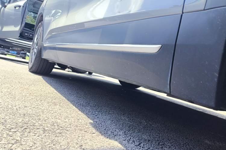 Used Nio EC6 2020 440 km Performance Version Right Side Sill