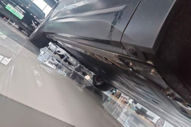 Used Nio EC6 2020 430 km Sport Version Right Side Sill