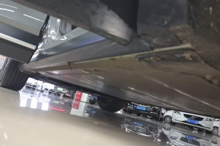 Used Nio EC6 2020 430 km Sport Version Right Side Sill