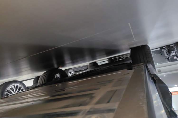 Used Nio EC6 2020 440KM Signature Edition Right Side Sill