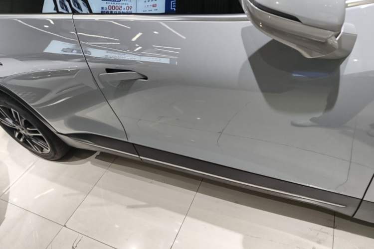 Used Nio EC6 2020 430 km Sport Version Right Side Sill