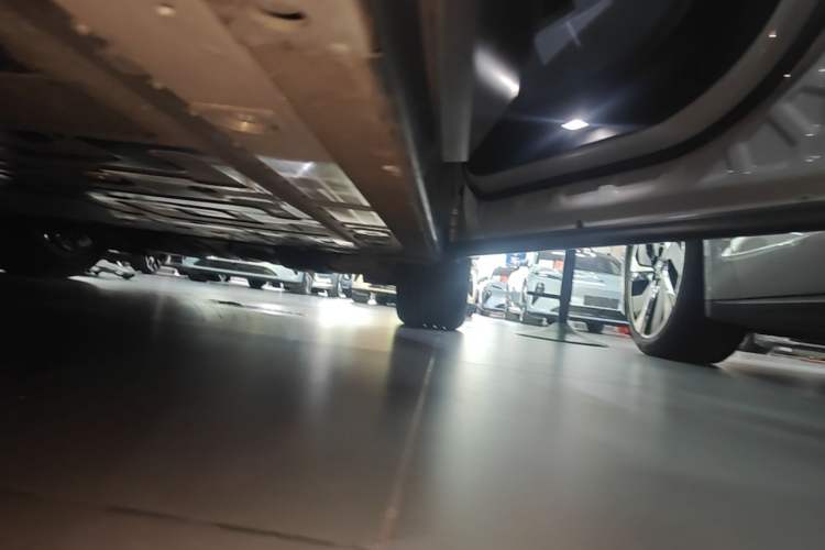 Used Nio EC6 2020 430 km Sport Version Right Side Sill