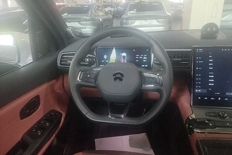 Used Nio EC6 2020 605 km Sport Edition Steering Wheel