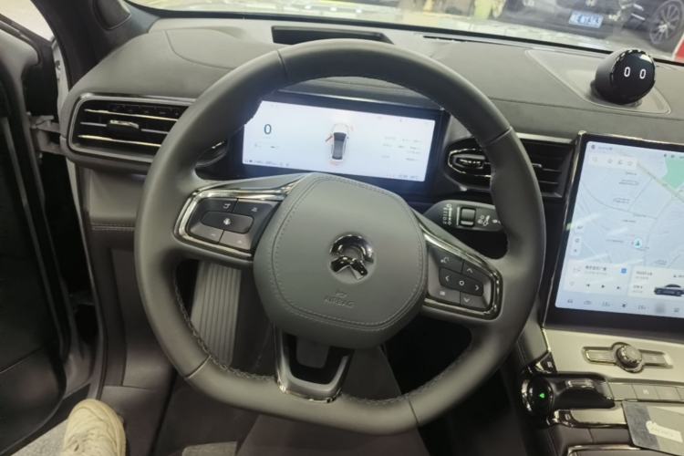 Used Nio EC6 2020 605 km Sport Edition Steering Wheel