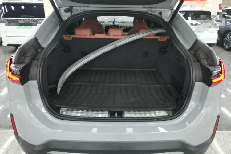 Used Nio EC6 2020 475 km Performance Version Trunk