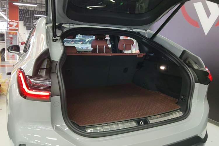 Used Nio EC6 2020 440 km Performance Version Trunk