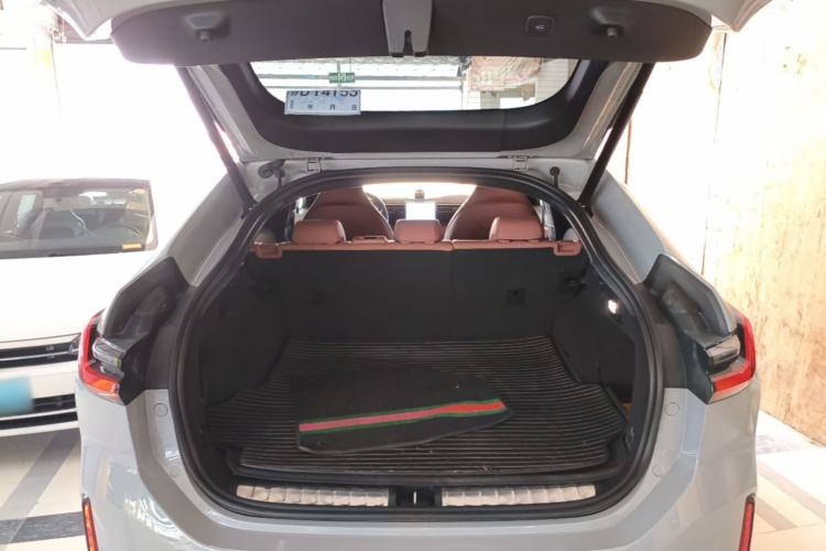 Used Nio EC6 2020 440 km Performance Version Trunk