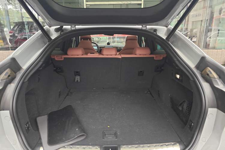Used Nio EC6 2020 440 km Performance Version Trunk