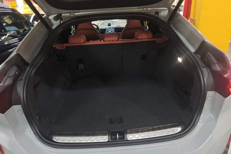 Used Nio EC6 2020 605 km Sport Edition Trunk