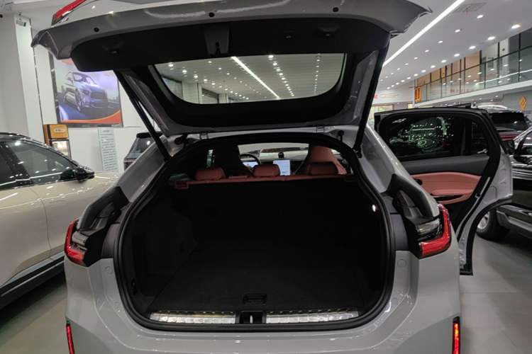 Used Nio EC6 2020 440KM Signature Edition Trunk