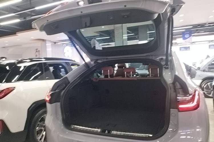 Used Nio EC6 2020 465 km Sport Edition Trunk