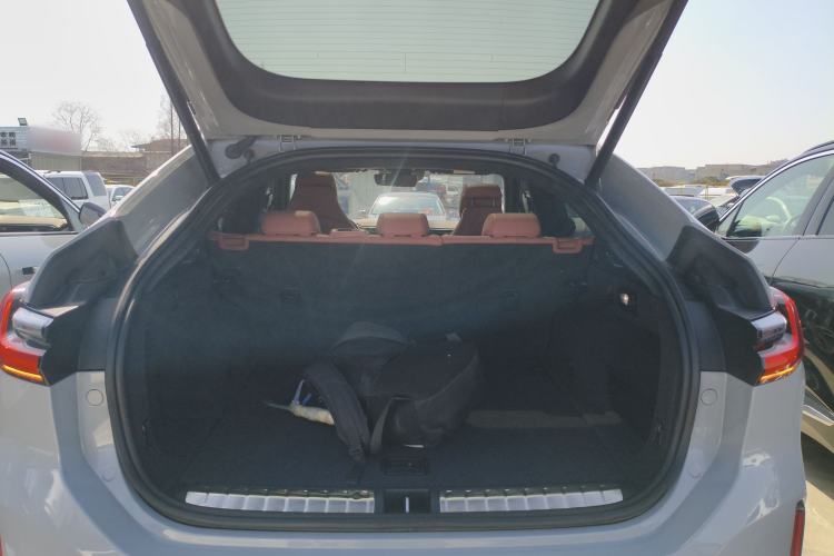 Used Nio EC6 2020 440 km Performance Version Trunk