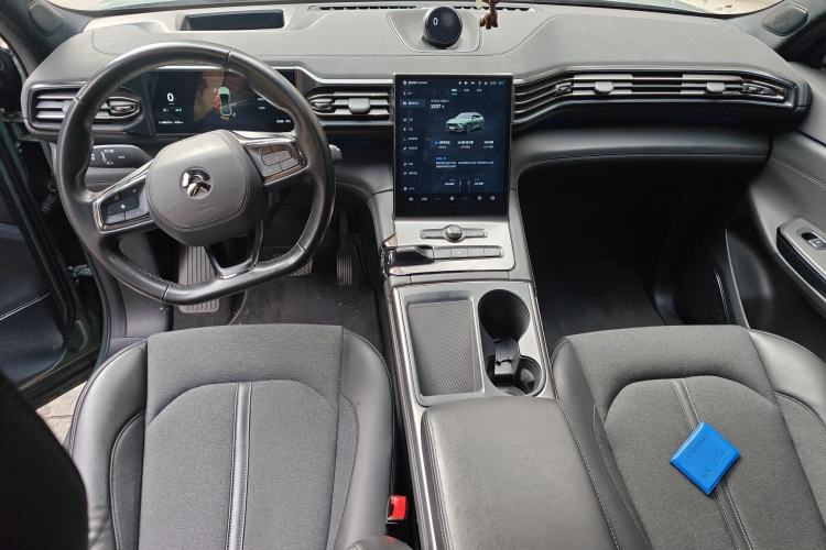 Used Nio EC6 2020 605 km Sport Edition Center Console