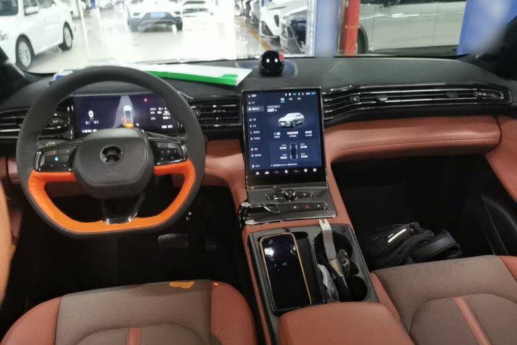 Used Nio EC6 2020 605 km Sport Edition Center Console