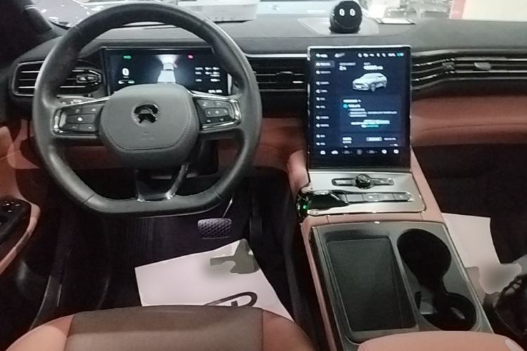 Used Nio EC6 2020 605 km Sport Edition Center Console