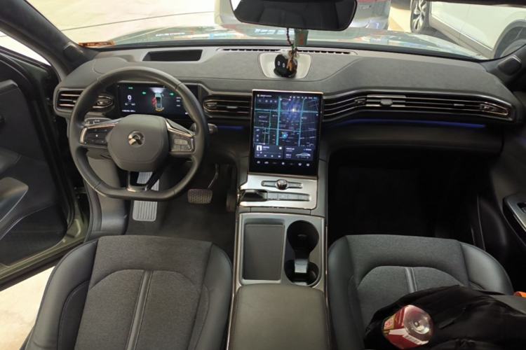 Used Nio EC6 2020 605 km Sport Edition Center Console